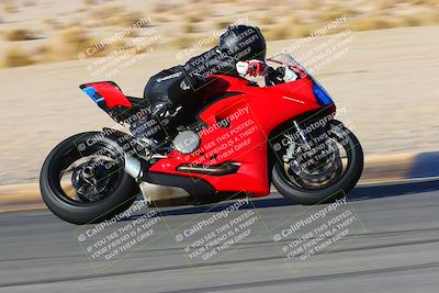 media/Jan-08-2022-SoCal Trackdays (Sat) [[1ec2777125]]/Turn 11 (215pm)/